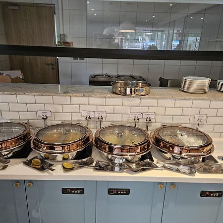 Park Inn & Suites By Radisson Thrissur East Fort Kültér fotó