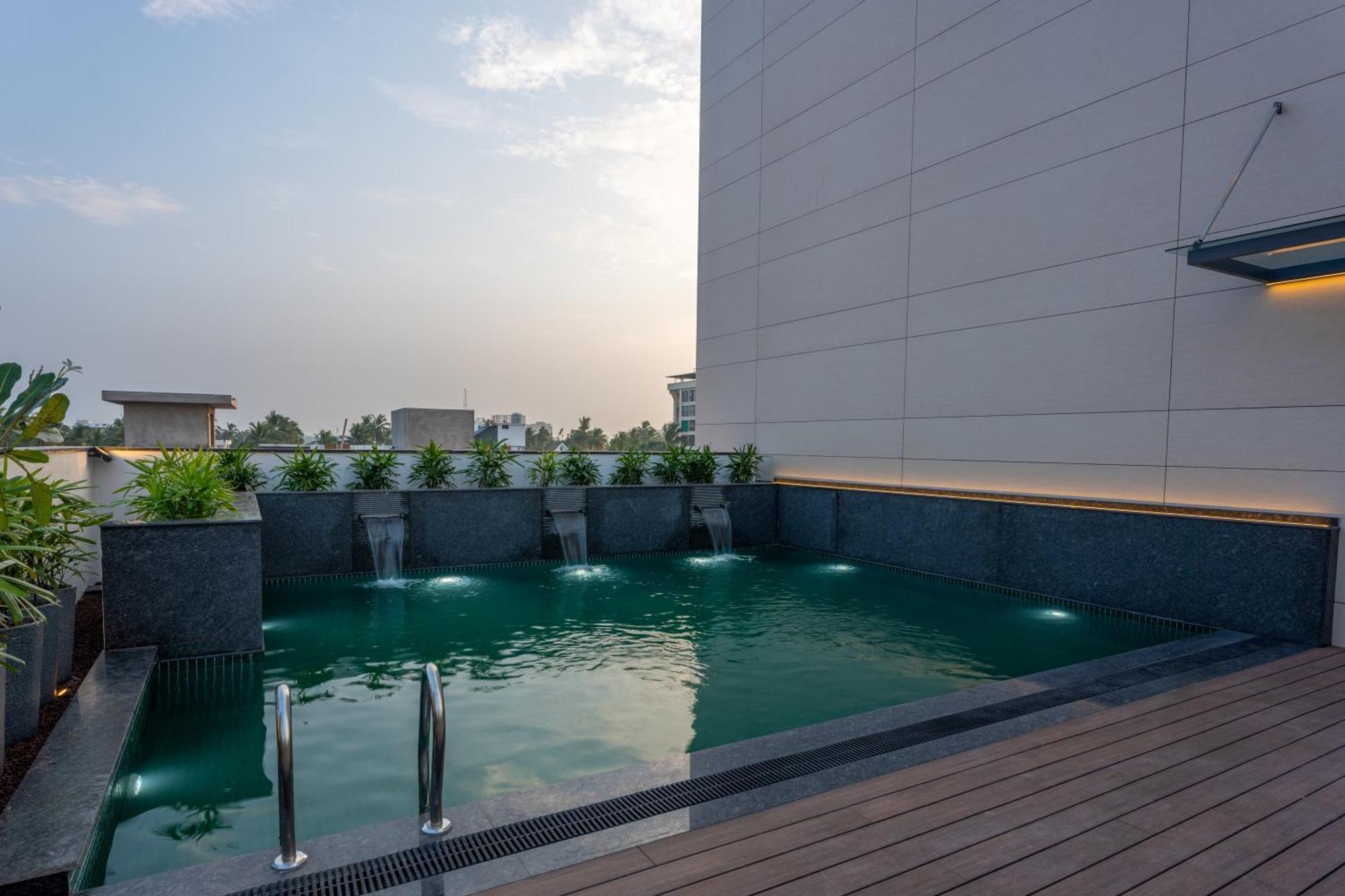 Park Inn & Suites By Radisson Thrissur East Fort Kültér fotó