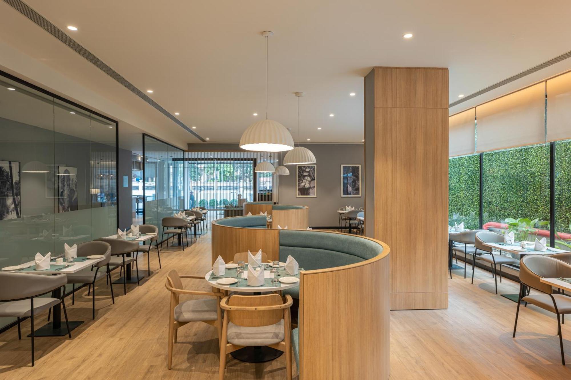 Park Inn & Suites By Radisson Thrissur East Fort Kültér fotó